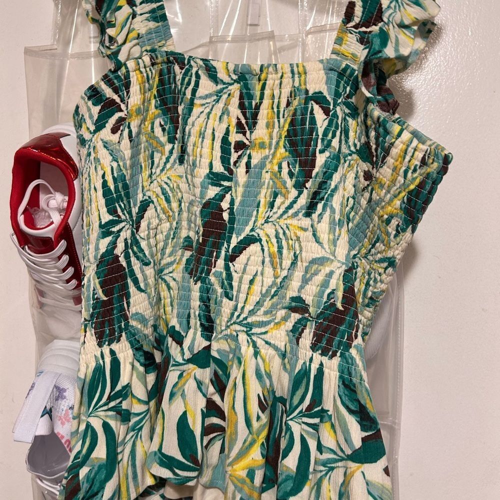 EUC Torrid Tropical Leaf Print Peplum Short Top - Picture 6 of 10
